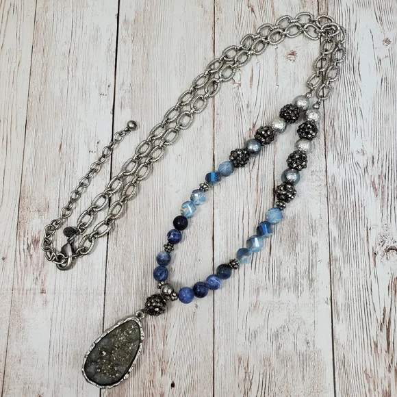 PreLoved Long Necklace - Beautiful - Adjustable - Picture 2 of 10